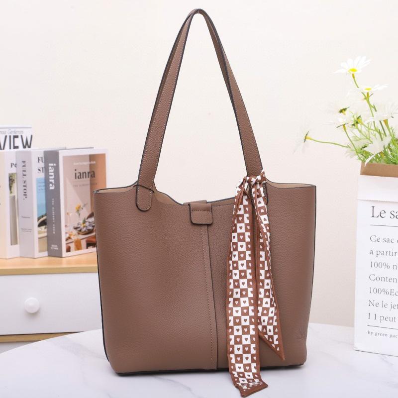 

Versatile Genuine Leather Women s Large Capacity Vintage Shoulder Tote 38*11*27 cm кофейный