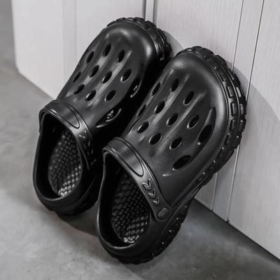 Sommer Herren Luxusschuhe Clogs Hausschuhe Mode Reifen Design Sandalen Mann Gartenschuhe Herren Freizeit Pantoletten Plateau Hausschuhe Mann Clog
