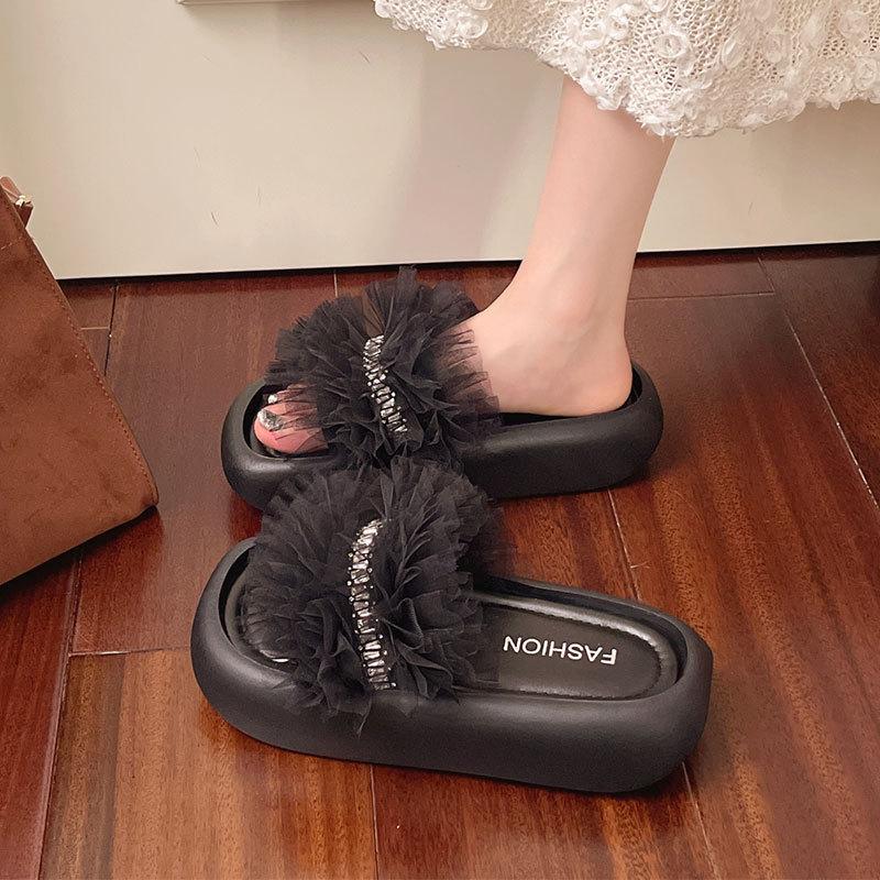 Small thick-soled muffins and height-enhancing cool slippers Women's 2025 summer new solid color sweet light luxury one-word slippers