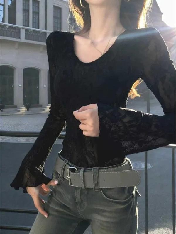 Women's Romantic French White Lace Long Sleeve Top - Lightweight, Round Neck, Luxury Elegance for Autumn and Winter.