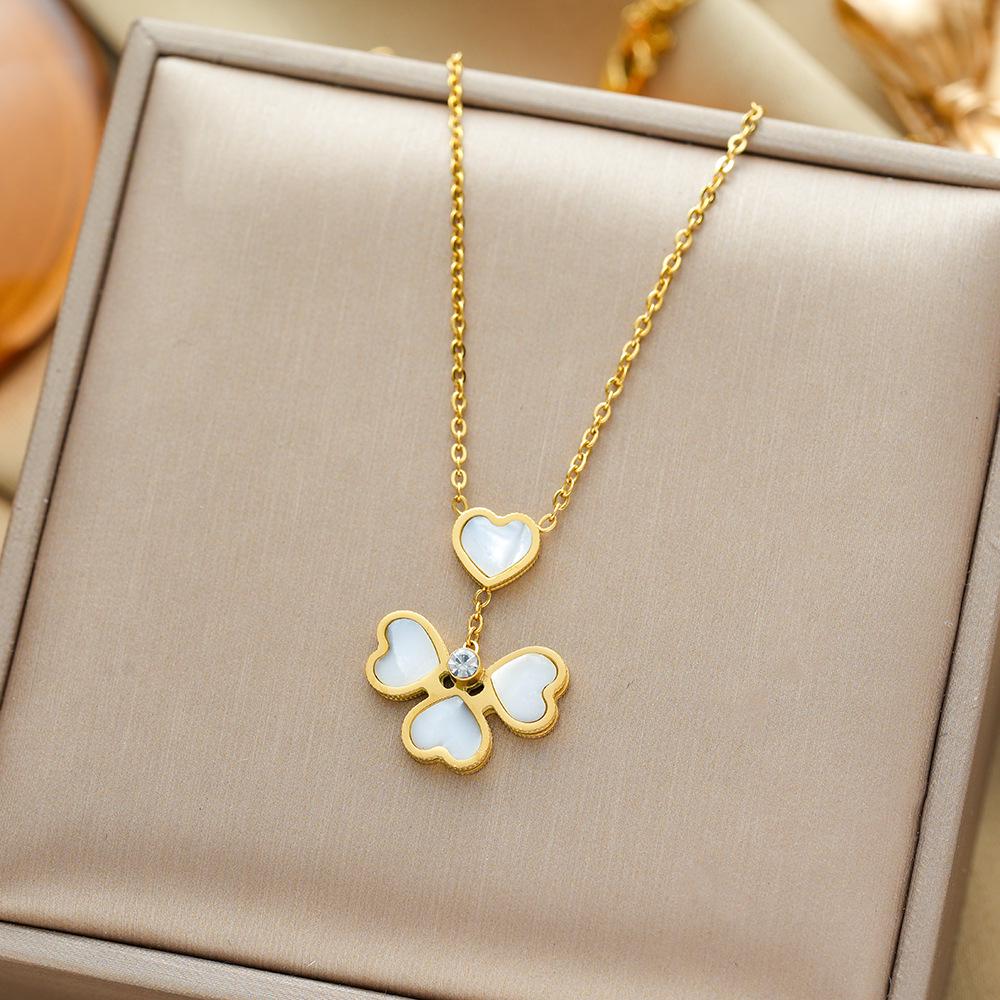 Exquisite 18K Gold-Plated Titanium Steel Necklace - Women's Clavicle Chain Jewelry, Fade-Resistant