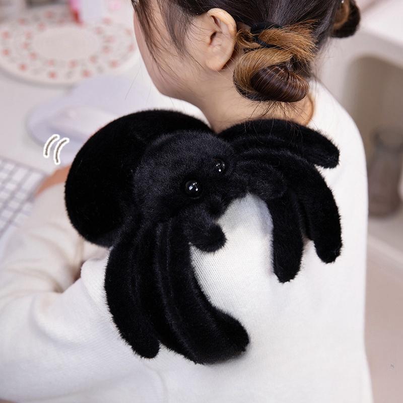 Simulation Black Spider Doll Stuffed Animals Friend Pillow Crawling Pet Plush Cute Jumping Toy Llifelike Gift for Kids Home Deco