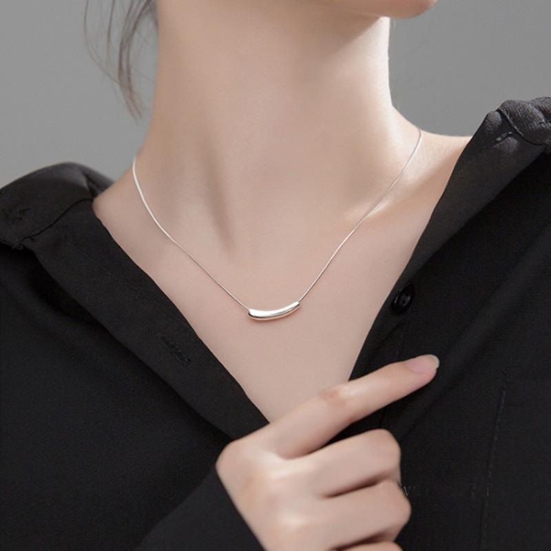 Sterling Silver Women Eggplant Shape Clavicle Necklace Light Luxury Minimalist Jewelry серебряный