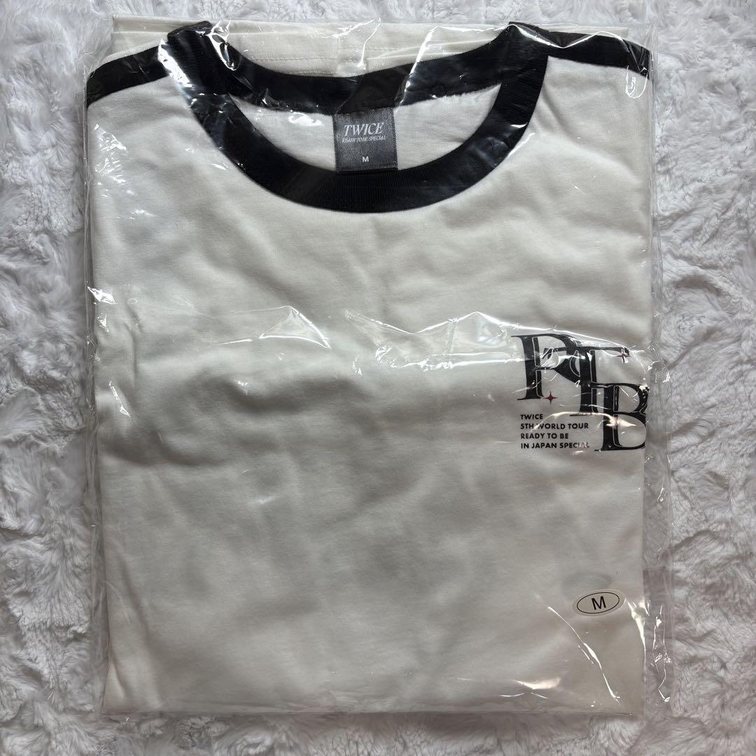 

[Б/У] Футболка с мерчем с живого выступления TWICE Ready to be , Размер M