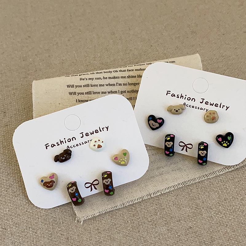 Cartoon Bear Heart Drip Oil Stud Earrings: Sweet, Versatile Fashion for Women
