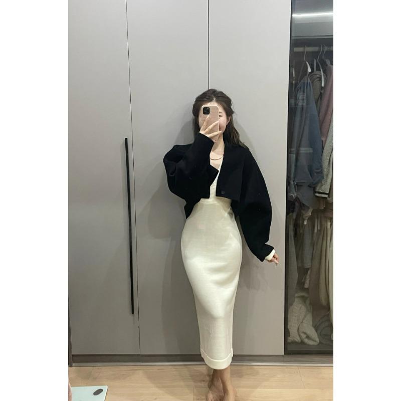 Temperament, advanced sense, super good-looking and thin coat, long-sleeved knitted white dress with base inside