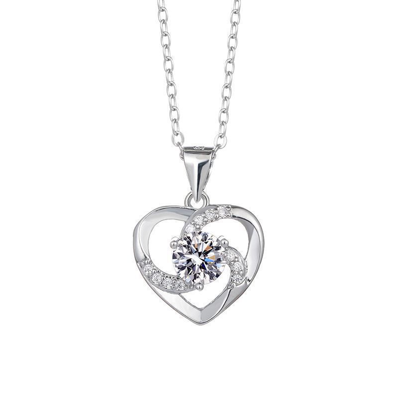 6.5mm S925 Sterling Silver Heart Shaped Moissanite Pendant Necklace D VVS1 Exquisite Fine Jewelry For Women
