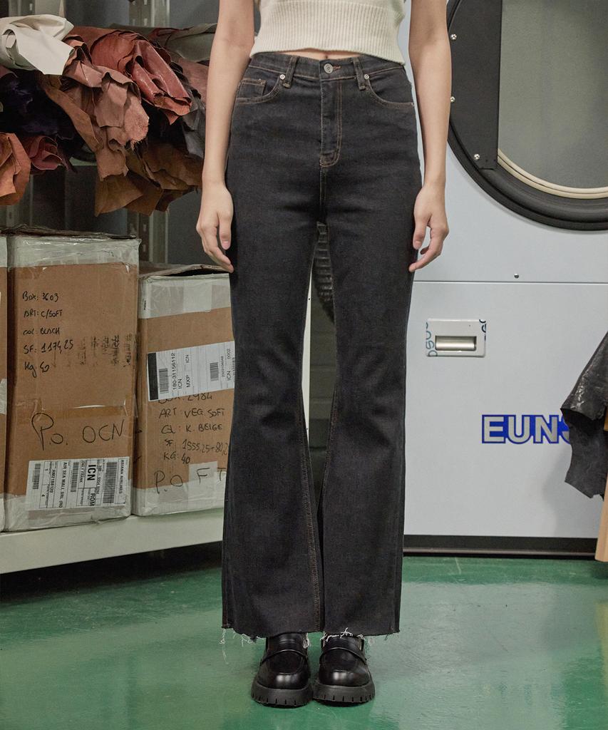 PINBLACK Raw Bootcut Denim Pants
