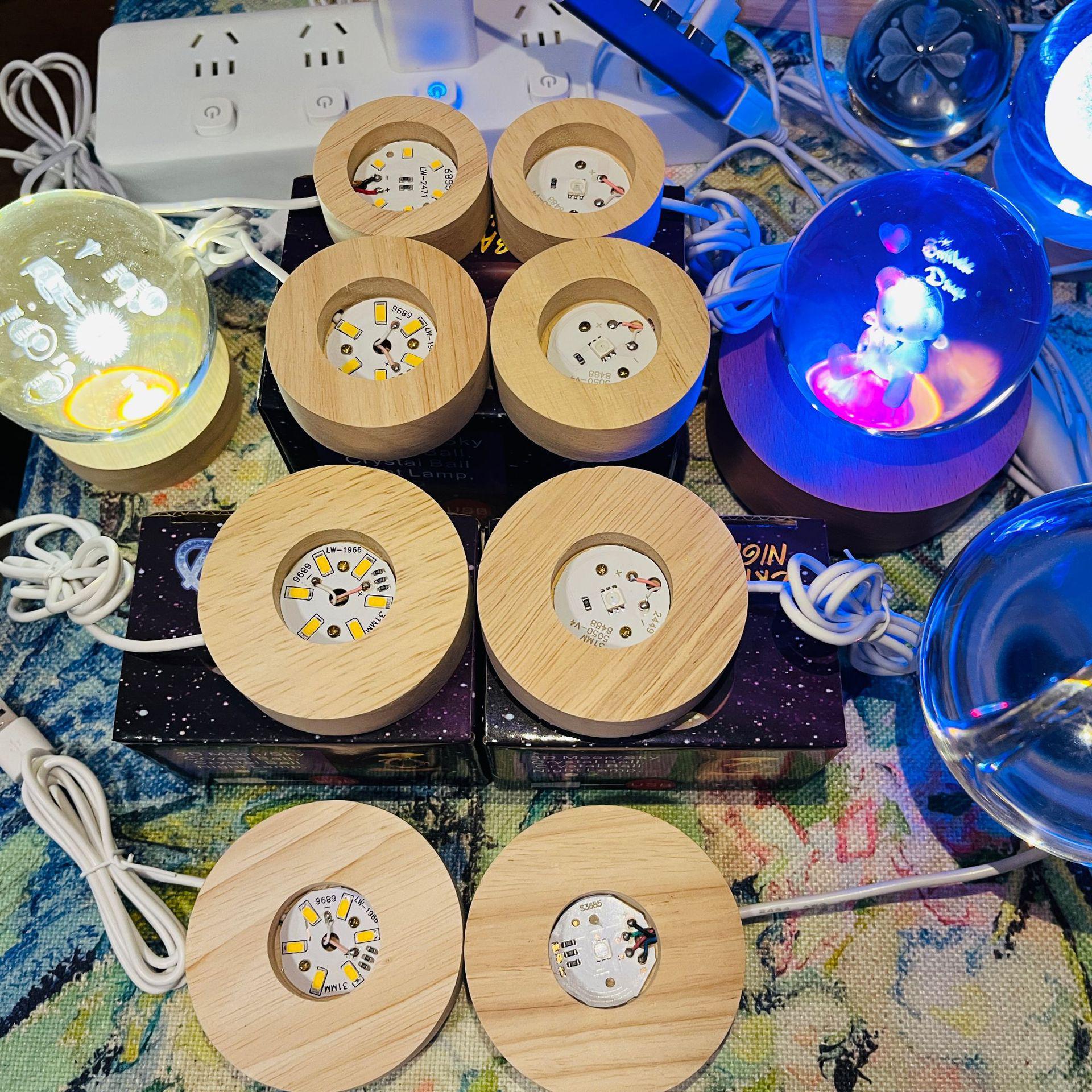 

Нічник з кришталевою кулею зі світлодіодом з масиву дерева з дерев яною підставкою - Світний орнамент своїми руками 6CM Plug-in