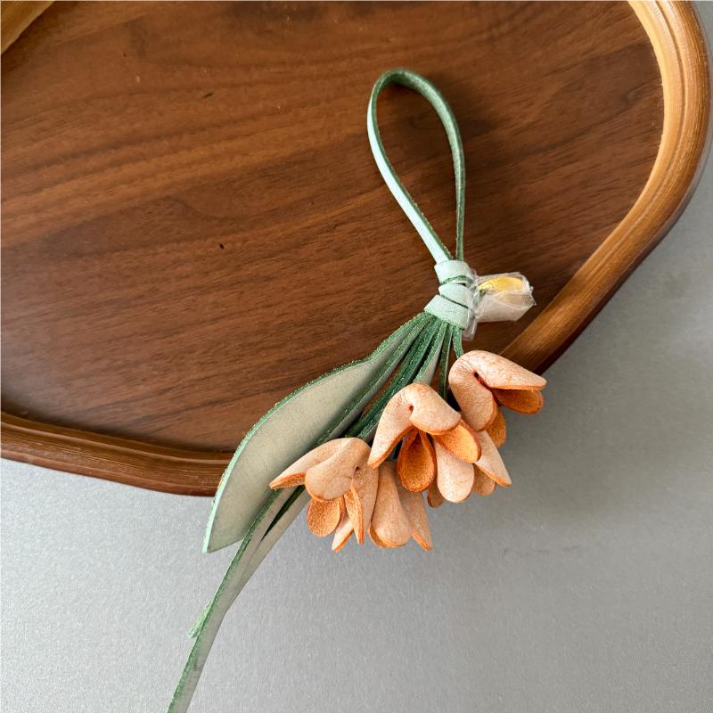 Handmade Floral Gold Embellied Top Layer Genuine Leather Bag Charm Real Leather Accory For Bags Pendants