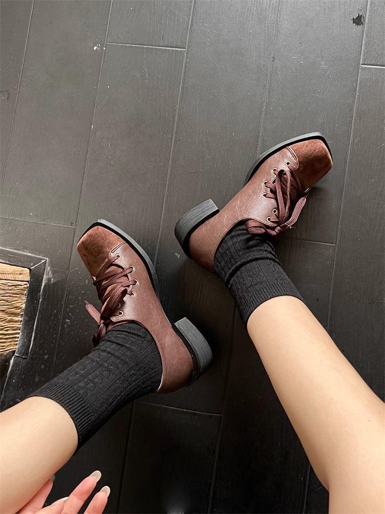 Autumn Retro Lace-Up Chunky Heel Square Toe Leather Shoes for Women