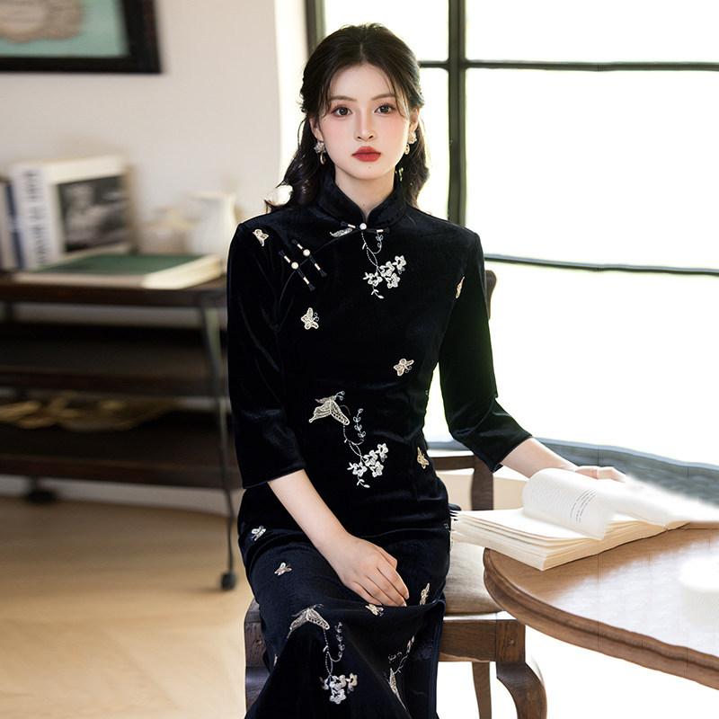 Black velvet new Chinese Suzhou long-sleeved autumn cheongsam improved young 1011 new women's high-end spring and autumn