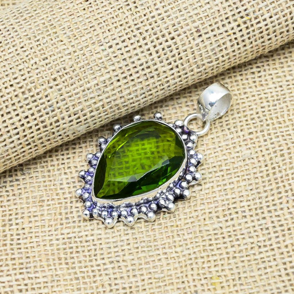 Attractive Peridot Gemstone Handmade Pendant 925 Sterling Silver Jewelry