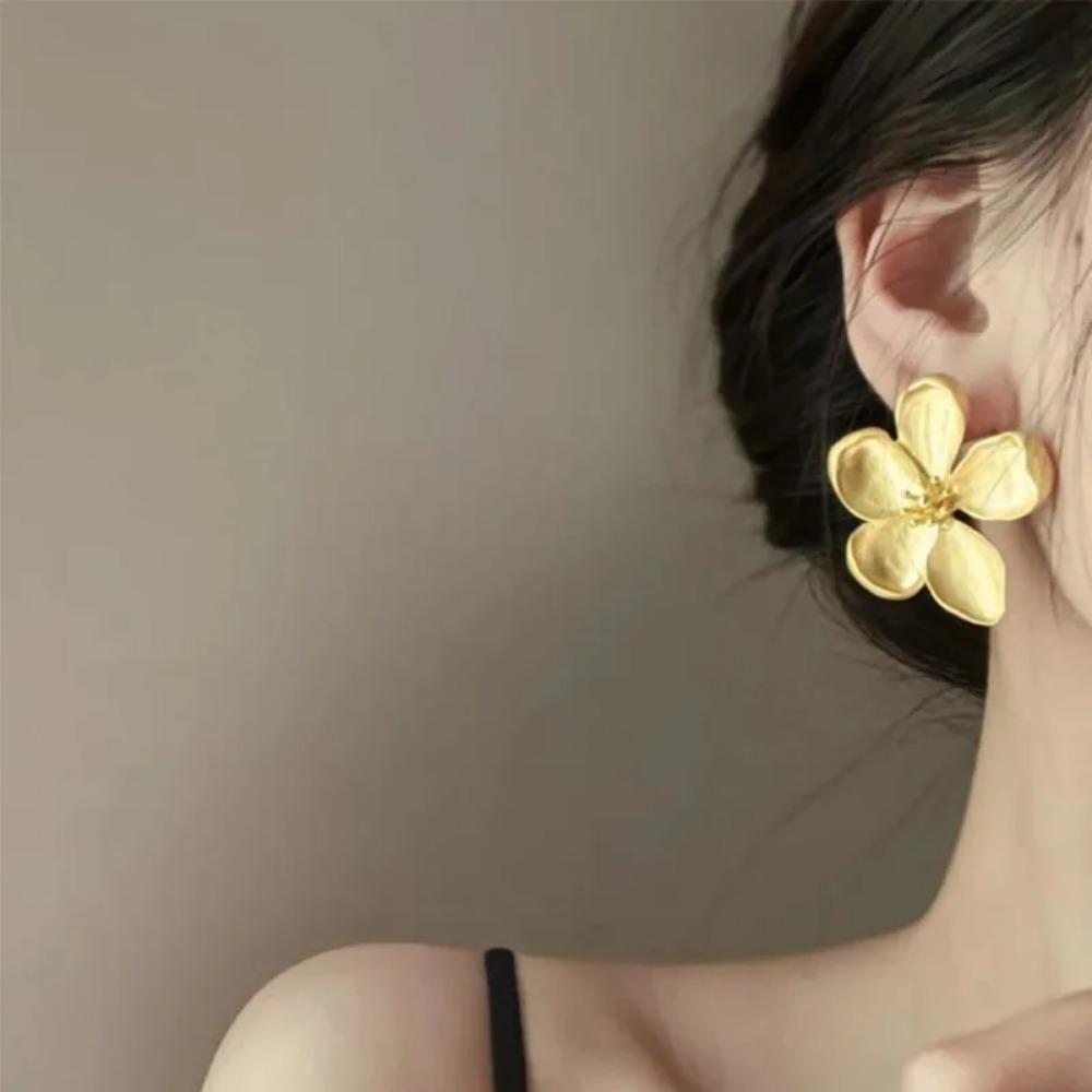 Sweet Flower Stud Earrings for Women, Vintage Metal Ear Studs, Exaggerated Fashion Party Jewelry Gifts for Girls