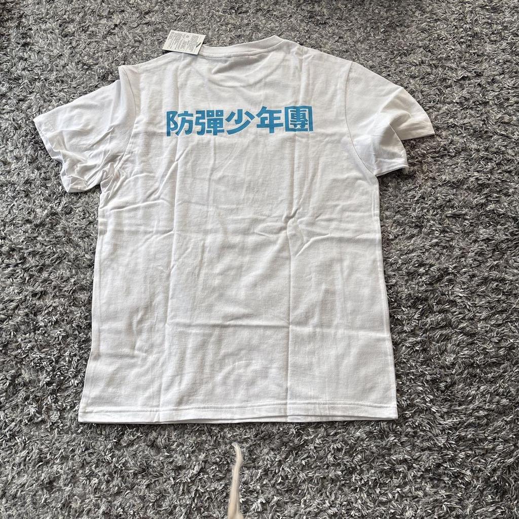 [USED] BTS T-shirt XL Size