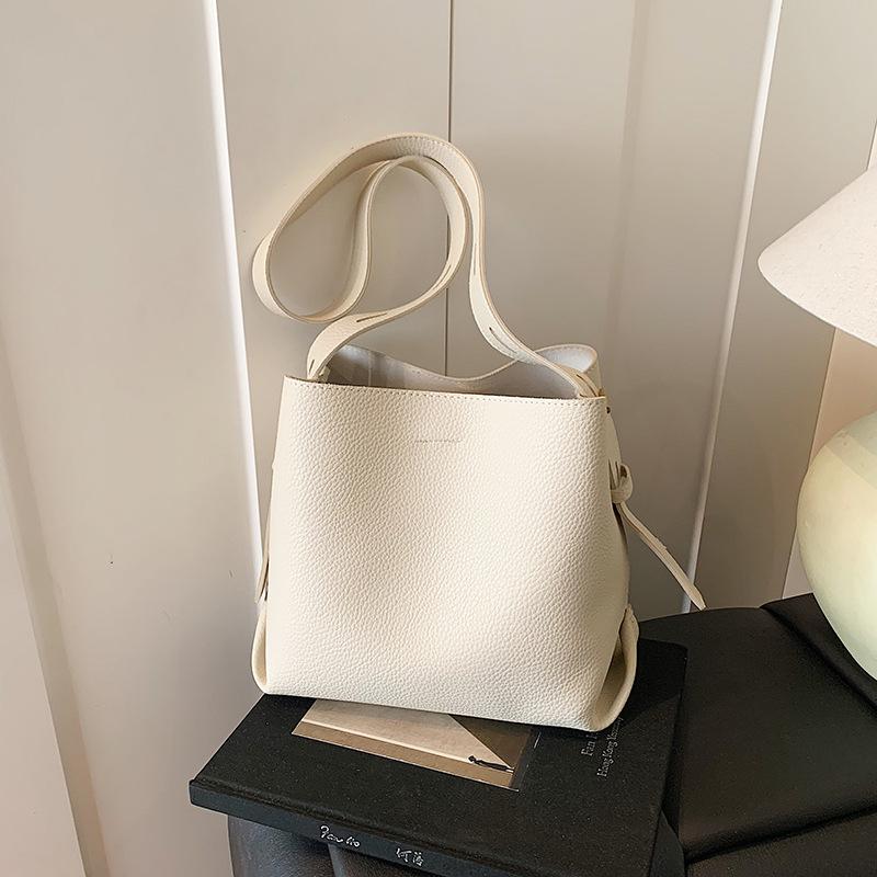 

Сумка-тоут ведро с узором личи женская новая летняя нишевая трендовая универсальная на плечо мессенджер