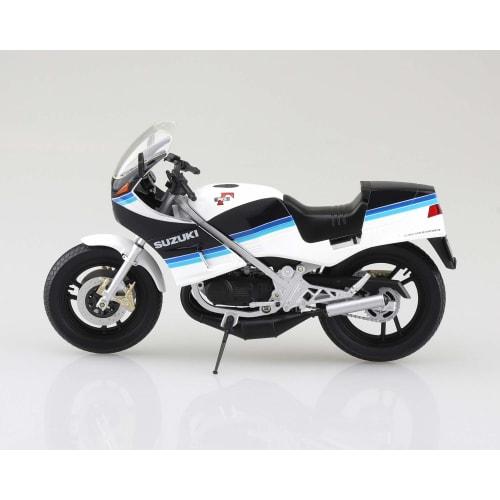Skynet 1/12 Scale Complete Motorcycle Suzuki RG250 Blue x White