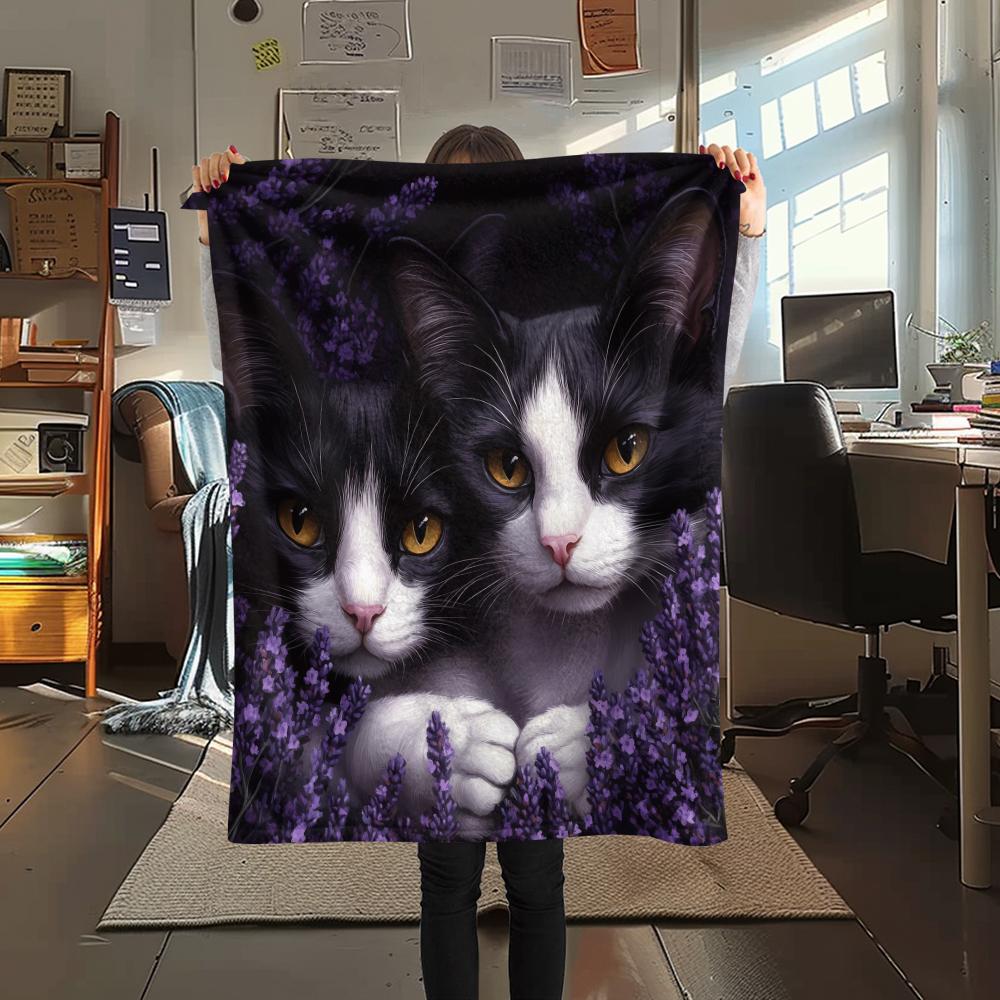 Beautiful Calico Cat,pattern Flannel Blanket, High quality Comfortable for All Seasons, Home Decor, Warmth and Comfort, Perfect for Gifts.