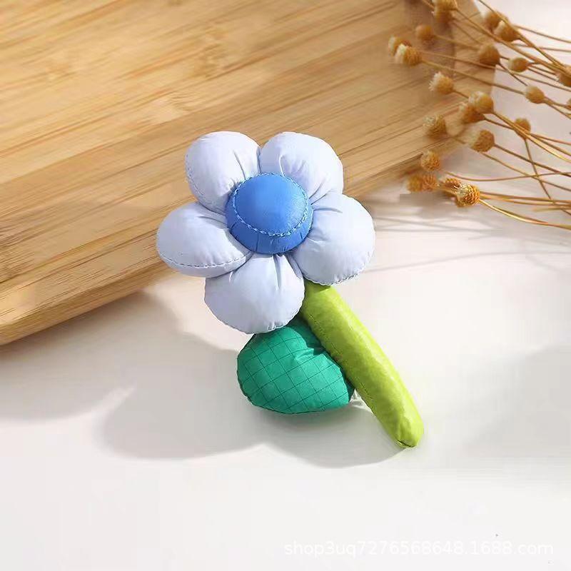 New knitted handbag female cute versatile cartoon knitted wrist bag vest bag gift portable gift bag