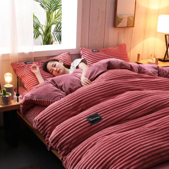 Flanela de inverno quatro peças capa de edredão grossa fronha de lã coral colcha capa de cama de três peças