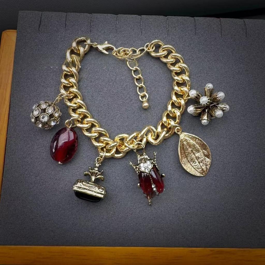 ZA cross-border European, American and medieval multi-layer stacked necklace animal insect leaf love pendant retro high-end necklace