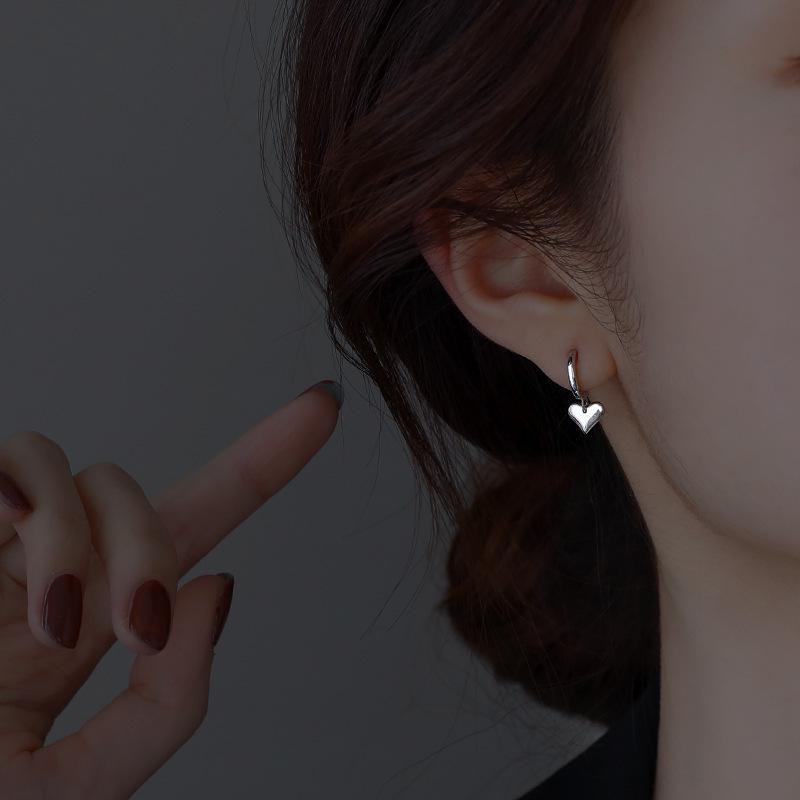 Korean Asymmetrical Heart Earrings: Retro Geometric Peach Heart Hoops & Studs for Women