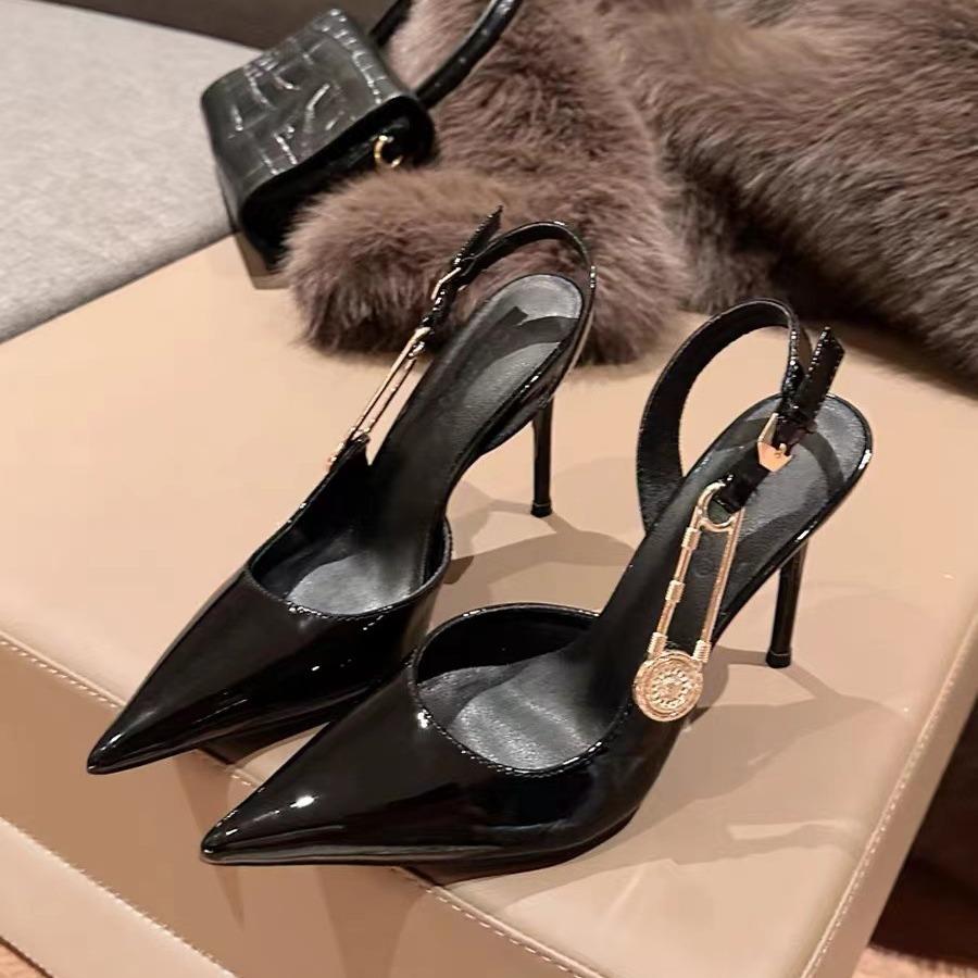 Sandals Women's Summer 2025 New Thin Heel Pointed Head Bag Head Metal Chain High Heels Women's Beautiful Black Temperament