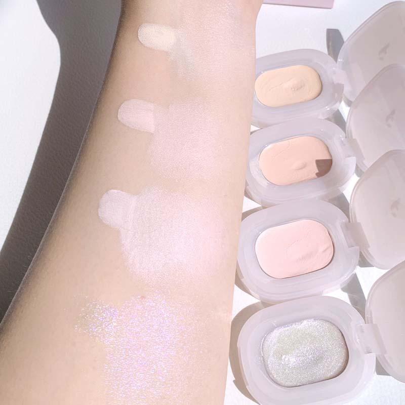 Smooth Hydrating Face Highlighter Cream Brighten Skin Tone Non Cakey Beauty Makeup