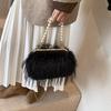 Yogodlns Luxuriöse Abendtasche aus Kunstfell Flauschige Einfarbige Schultertasche Große Kapazität Perlenhenkel Clutch Umhängetasche für Damen