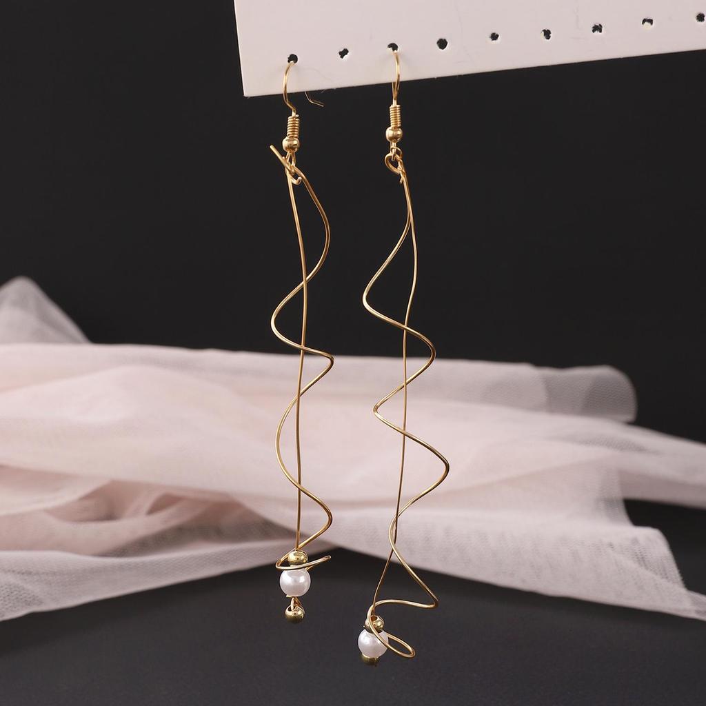 Luxury Flower Diamond Tassel Long Earrings: Elegant Alloy Leaf Design