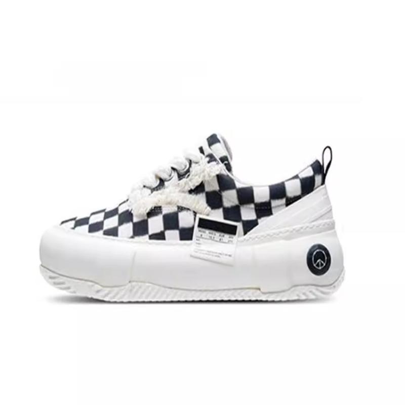 2025 New Black White Checkerboard Canvas Shoes Platform Thick Sole Lift Insoles Sport Casual Lovers Couple Unisex Sneakers