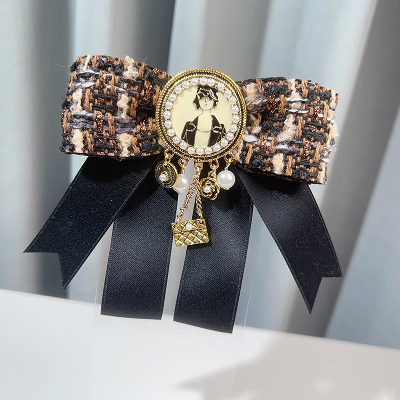 British Style Fabric Bow Brooches for Women Pearl Shirt JK Bowtie Elegant Collar Pins Wedding Fashion Jewelry Accessories Gifts