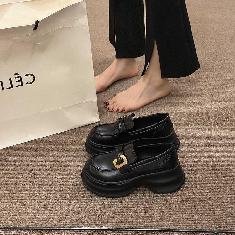 

Small leather shoes women s British style single shoes 2025 new summer spring and autumn versatile platform loafers black women s shoes 35