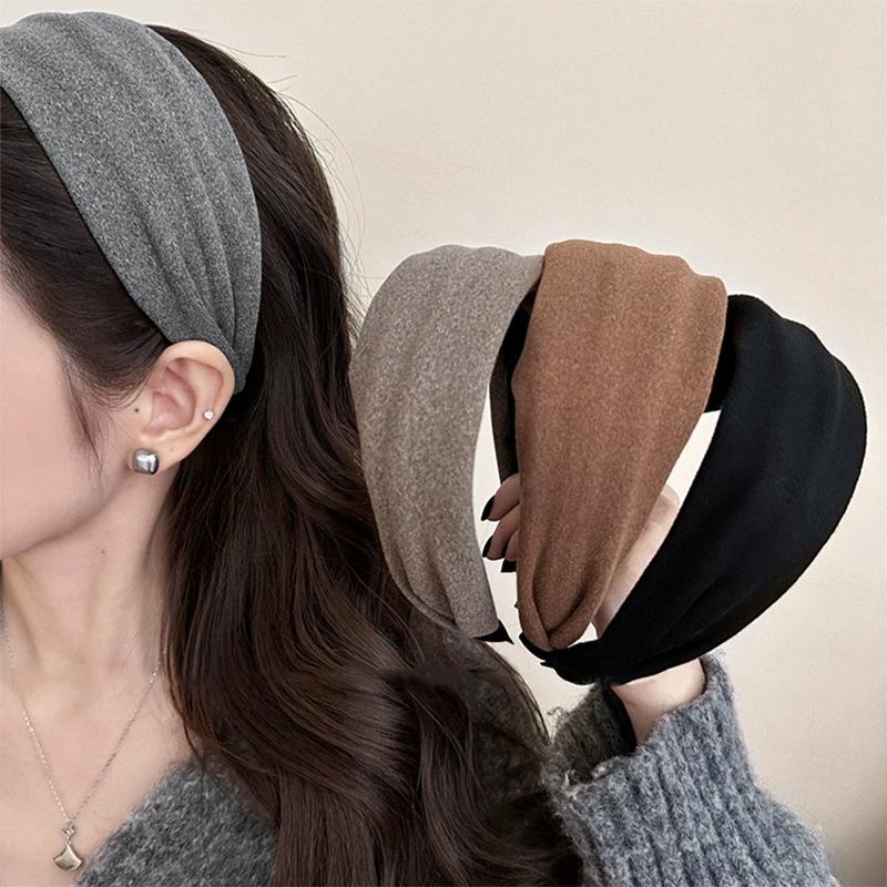 Autumn Winter Wide Velvet Headband for Women, Soft Plush High Crown Crush-Proof Hair Band Vintage Style