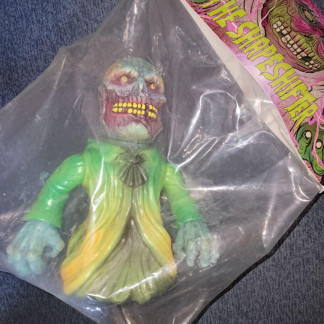 

[USED] Overseas Soft Vinyl Figurehead Vinyl Graveyard Gallery