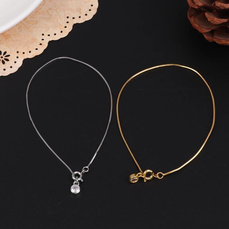 Fähiges und minimalistisches Bubble Snake Bone Kettenarmband mit kreisförmigem Zirkonia-Anhänger für Damen-Partyschmuck-Geschenk