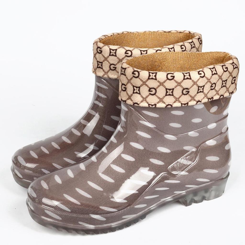Women's Fashion Non-Slip Short Rain Boots, Waterproof Outdoor Rubber Shoes with Warm Cotton Lining.