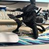 Alien Pen Holder for Desk, 3D Printed Pencil Display Stand, Kneeing Alien Desktop Organizer for Home Office Accessories