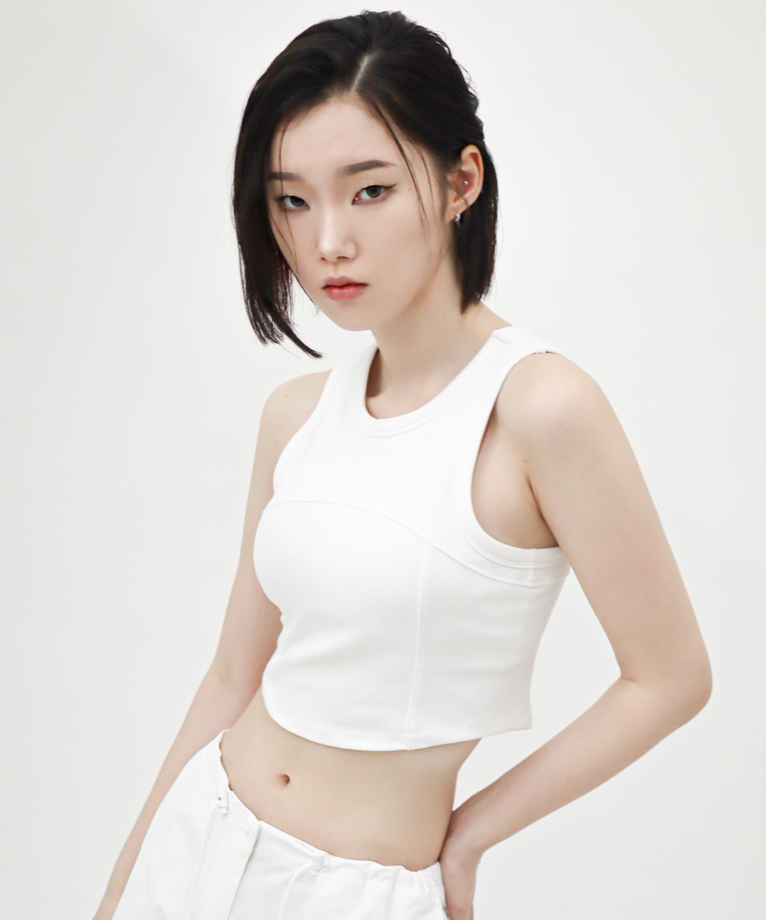 Just Haeng Logo Embroidered White Sleeveless M