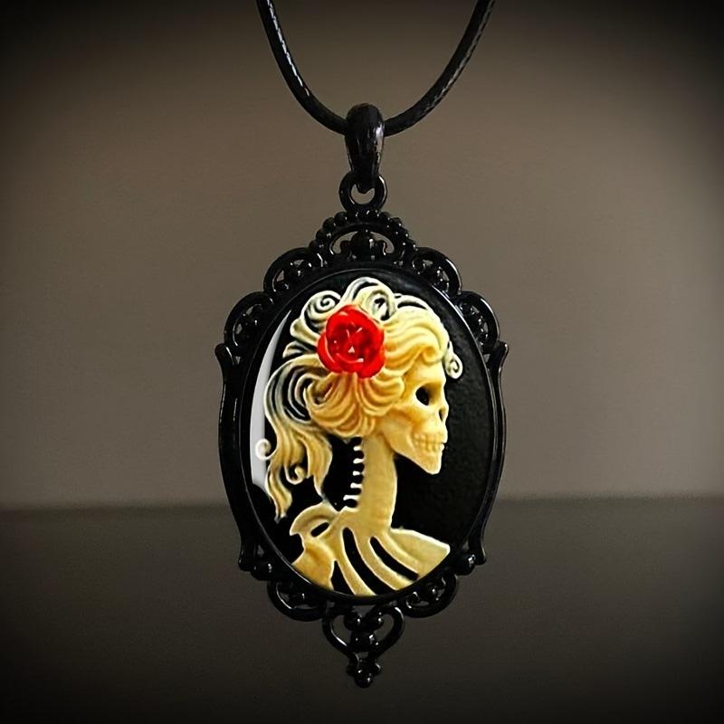 Pendant Gothic Skull Queen, - Perfect Halloween Party Accessory Necklace