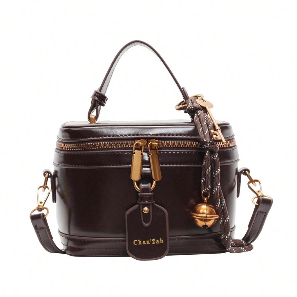 A Stylish Handbag with a Niche Design, a Retro, Exquisite and Elegant Daily All-match Messenger Bag.