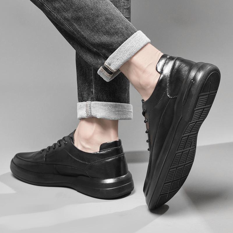 Men's shoes 2025 summer new outdoor versatile trend men's casual shoes solid color waterproof leather high-end sports shoes