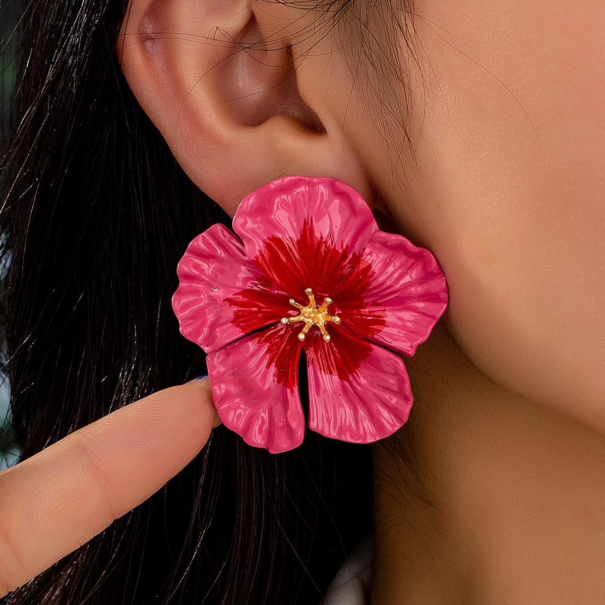 

2025 Retro Red Petal Earrings: Women s High-End, Versatile Ear Studs розы красного