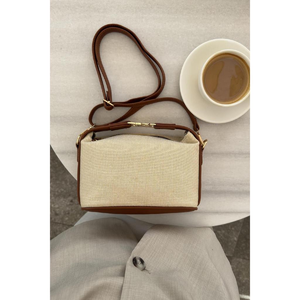 Linen Medium Size Women's Hand And Shoulder Bag Santorini Brown With Gold Lock Accessories