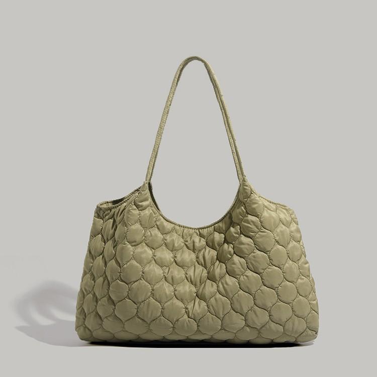 Korean-style quilted tote bag for women, 2055 new fashion down bag, large-capacity commuter shoulder bag, trendy