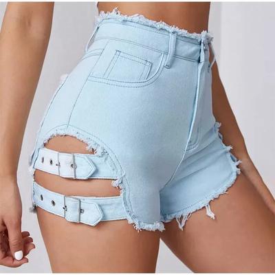 Sommer Damen Denim Shorts mit ausgefranstem Saum Schnallenriemen Y2K Mode Trendiger Cut-Out Jeansshorts