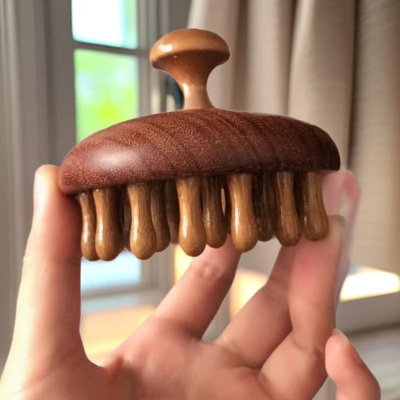 Luxury 28-tooth Sandalwood Round Massage Comb: Hair Care & Scalp Meridian Unclogging Tool