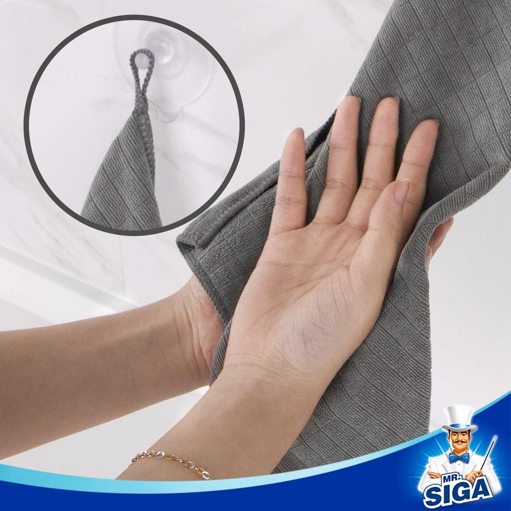 Mikrofasertuch mit Aufhängekordel und 6 dunkelgraue MR.SIGA Aufbewahrungsstücke,