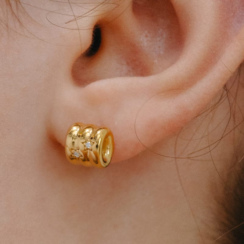 

CUD Aurora stella stud Earring GOLD