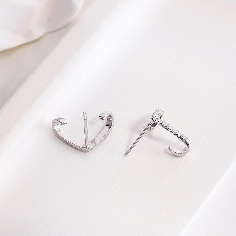 Beixi s925 Sterling Silver V-shaped Zirconia Tassel Earrings - Trendy Ins Style